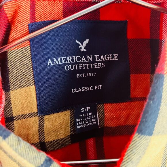 American Eagle Shirt Mens XS Red Plaid Button Down Long Sleeve Classic Fit - Picture 3 of 8